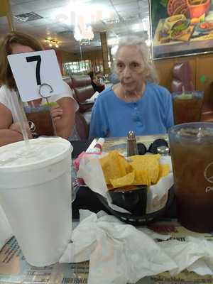 El Tipico Restaurant