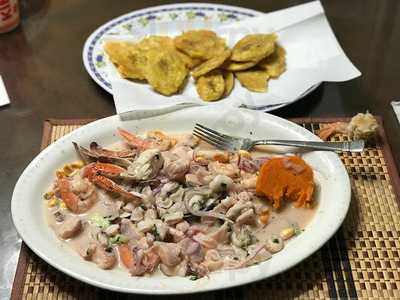 Hills Restaurant & Bar