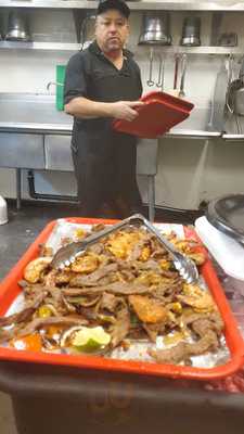 Algobertos Mexican Food