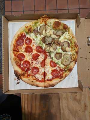 Escape From New York Pizza