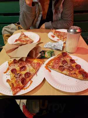 Nizario's Pizza Valencia