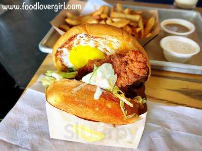 Ma'ono Fried Chicken