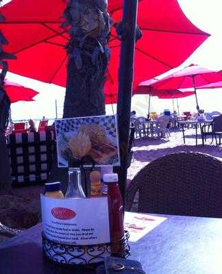 Perry's Cafe And Beach Rentals