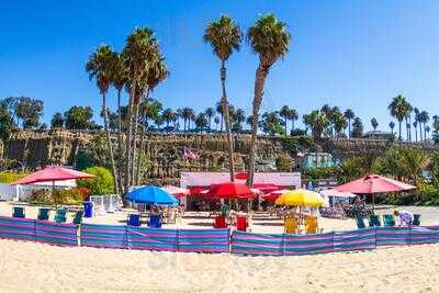 Perry's Cafe And Beach Rentals