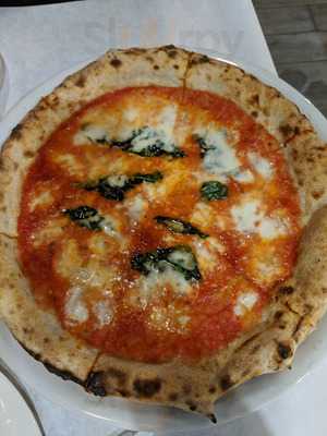Munno Pizzeria & Bistro