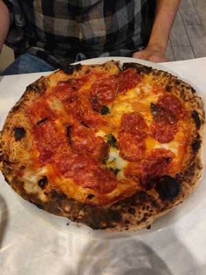 Munno Pizzeria & Bistro