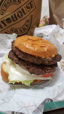 My House Burgers & Shakes