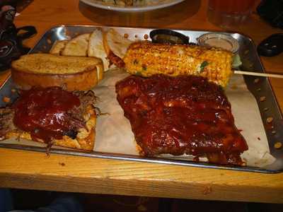 Gold Finger's Iii Bar & Grill