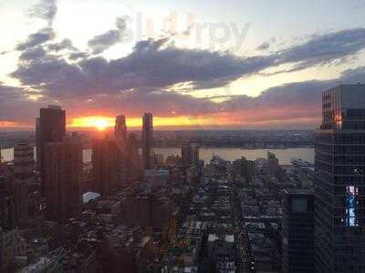 The Vieux Restaurante & Lounge En El Hotel Marriot Marquise