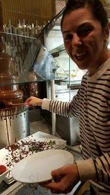 The Vieux Restaurante & Lounge En El Hotel Marriot Marquise