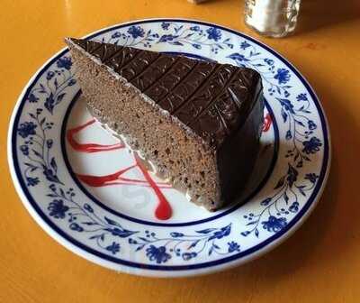 Kristoffer's Cafe & Bakery