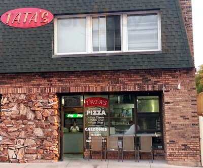 Tatas Chicago Pizzeria
