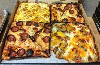 Naked City Pizza Express