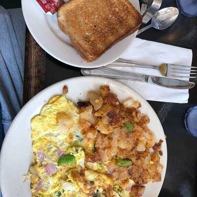 Gracie's Corner Diner