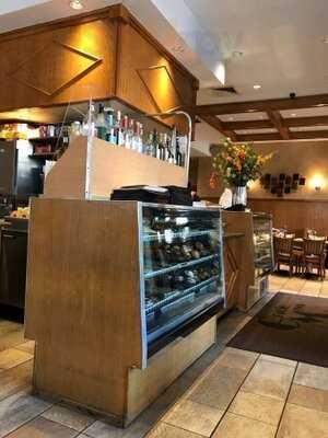 Gracie's Corner Diner