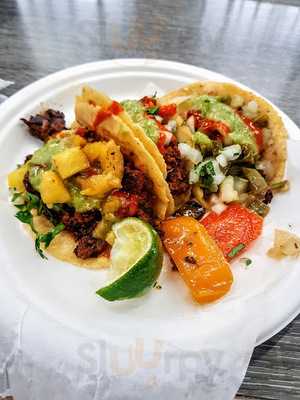 Carmelos Tacos