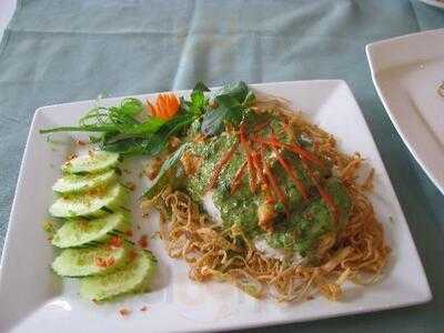 Haiku Sushi & Thai Restaurant