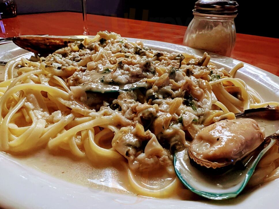 Lino's Pizzeria & Italian Cuisine