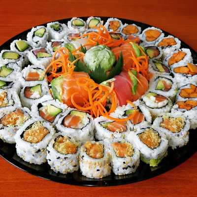 Rolls Kosher Sushi & Salad