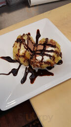 Rolls Kosher Sushi & Salad