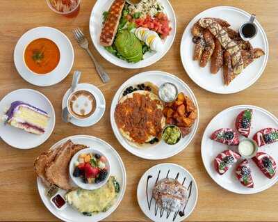 B'koah Cafe & Bakery