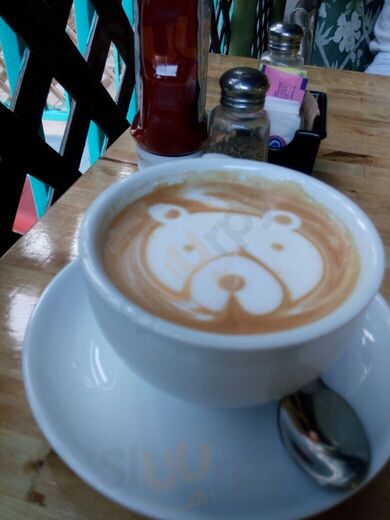 B'koah Cafe & Bakery