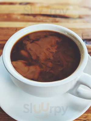 B'koah Cafe & Bakery