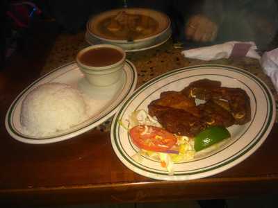 Los Primos Restaurant