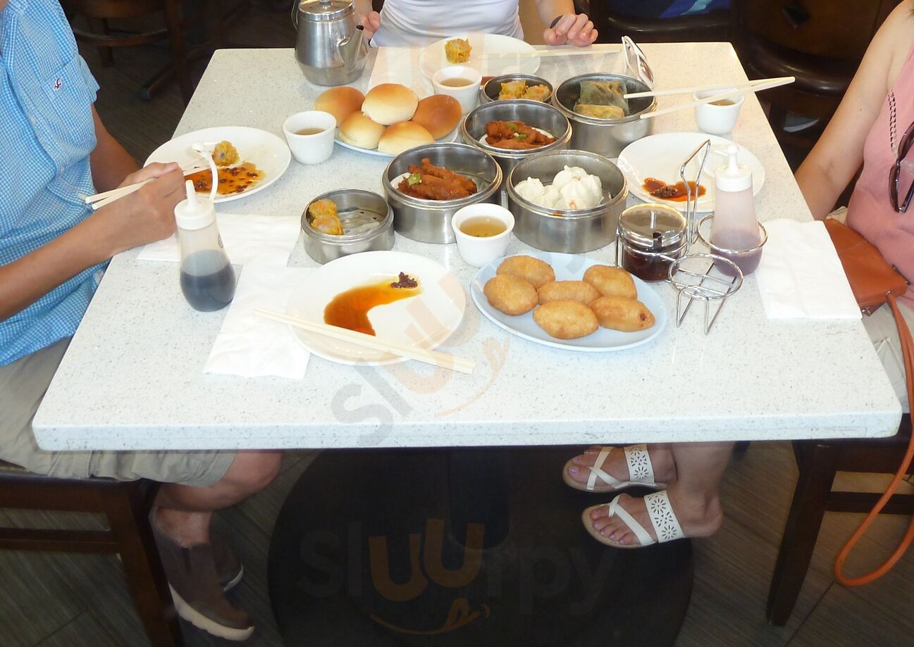 Hong Kong Bbq & Dimsum