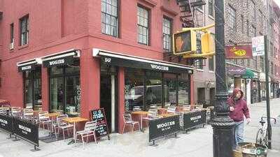 Wogies Bar & Grill