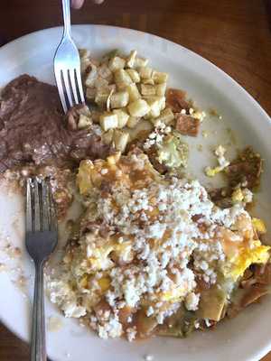 El Manantial Mexican Restaurant