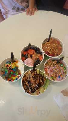 Swirl Fun Frozen Yogurt