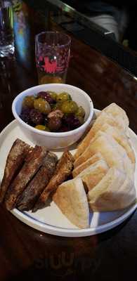 Twisted Hippo Taproom And Eatery