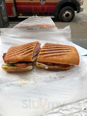 433 Graham Avenue Deli