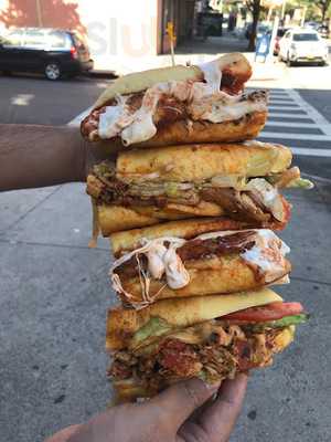 433 Graham Avenue Deli