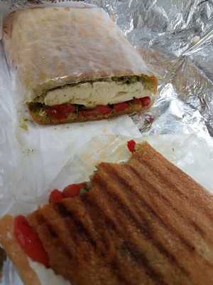 433 Graham Avenue Deli