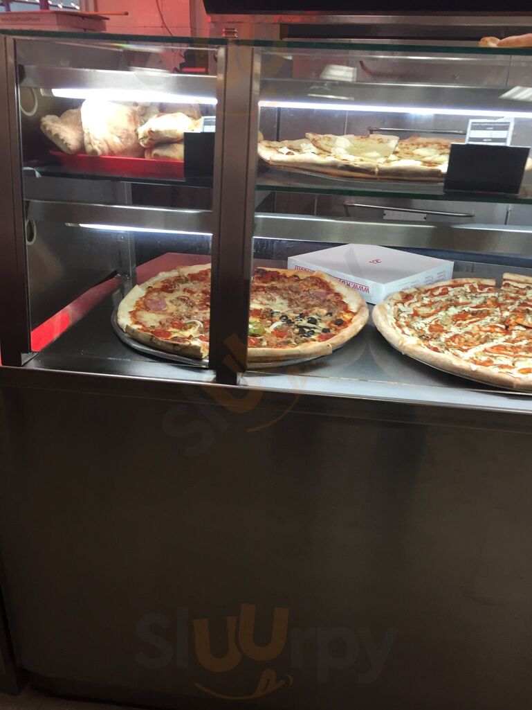 Famous Original Ray's Pizza