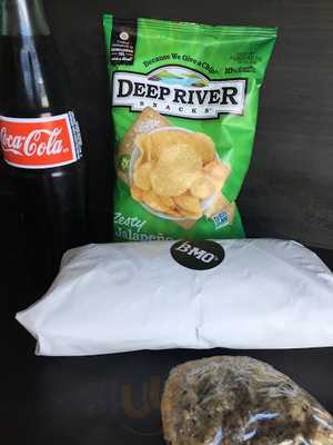 B-mo's Sandwich Shop