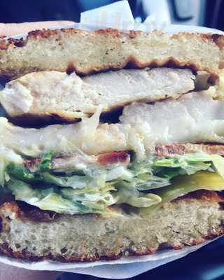 B-mo's Sandwich Shop