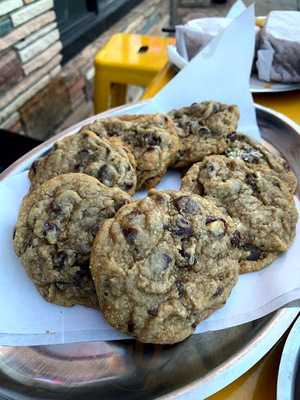 B-mo's Sandwich Shop