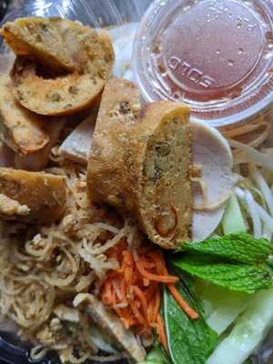 Que Huang Vietnamese Deli