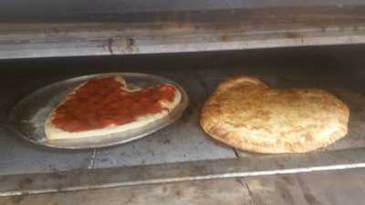 Leandro's Pizza House