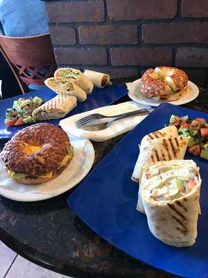 La Noisette Cafe & Deli