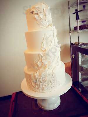 Donuvon City & Bakery