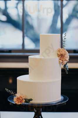 Donuvon City & Bakery