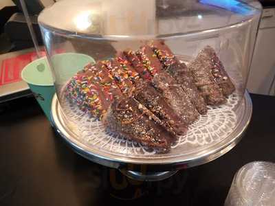 Off The Wall Frozen Yogurt