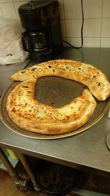 Gennaro's Famous Pizza