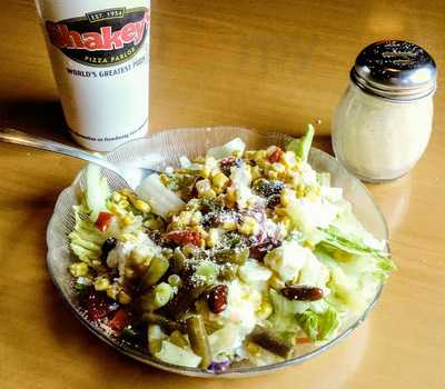 Shakey's Pizza Parlor
