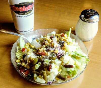 Shakey's Pizza Parlor