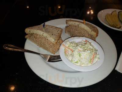 Weiler's West Hills Deli